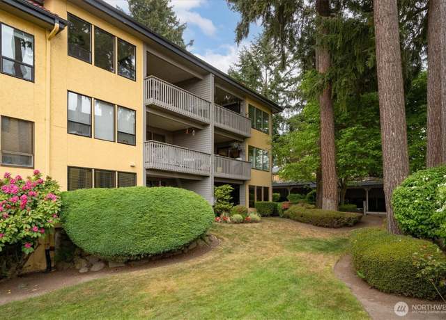 Property at 11638 100th Ave NE #302, Kirkland, WA 98034, 2 beds, 1 bath