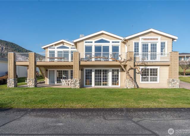 Property at 117 Chelan View Dr, Manson, WA 98816, 3 beds, 4 baths