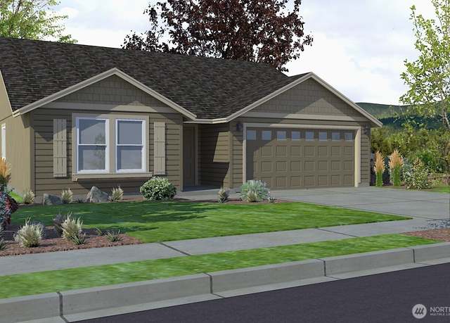 Property at 211 W Newfield Pl, Moses Lake, WA 98837, 4 beds, 2 baths