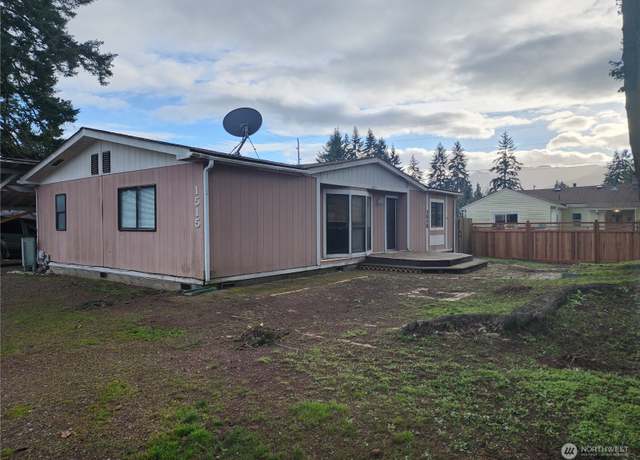 Property at 1515 S F St, Port Angeles, WA 98363, 3 beds, 2 baths