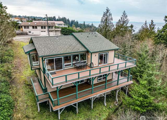 Property at 142 West St, Sequim, WA 98382, 2 beds, 2.5 baths