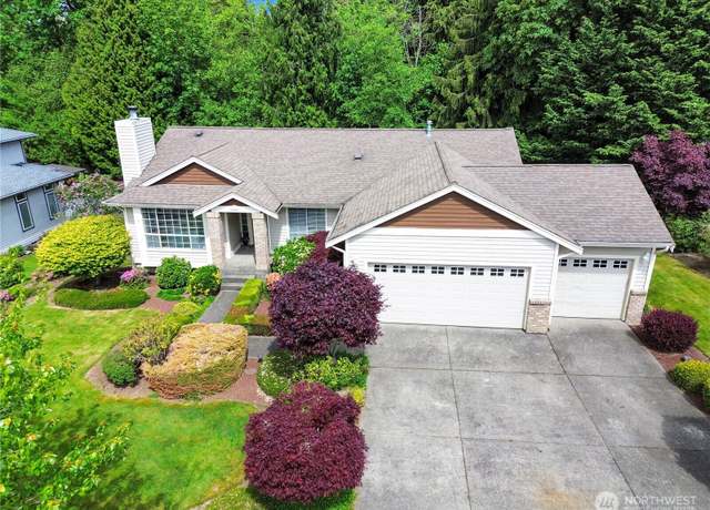 Property at 1601 Amber Blvd, Puyallup, WA 98372, 4 beds, 3 baths