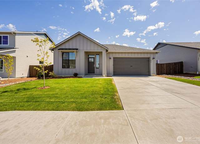 Property at 406 Pagget Ave, Winlock, WA 98596, 3 beds, 2 baths