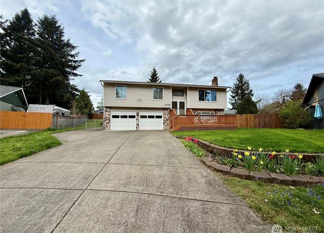 Property at 2008 SE 137th Ct, Vancouver, WA 98683, 3 beds, 2.5 baths