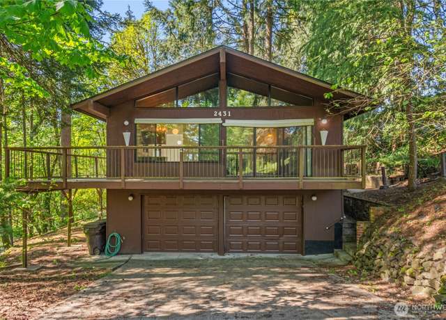 Property at 2431 W Lynnwood Dr, Longview, WA 98632, 3 beds, 2.5 baths