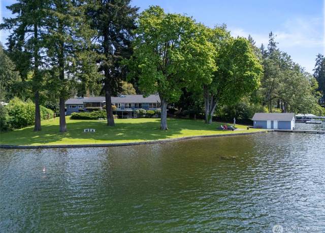 Property at 9138 Edgewater Dr SW, Lakewood, WA 98499, 4 beds, 3.5 baths