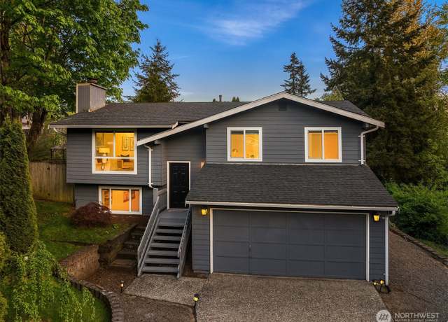 Property at 11211 NE 140th St, Kirkland, WA 98034, 4 beds, 2 baths