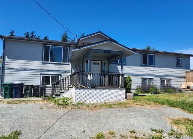 Property at 3204 D Ave, Anacortes, WA 98221, 5 beds, 3 baths