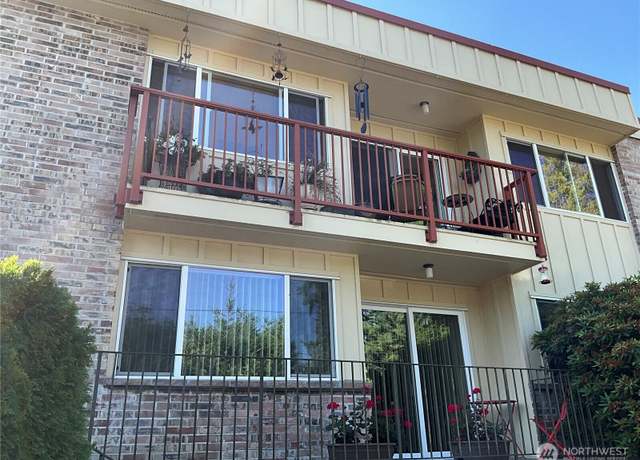 Property at 330 Elm St #305, Everett, WA 98203, 2 beds, 1 bath