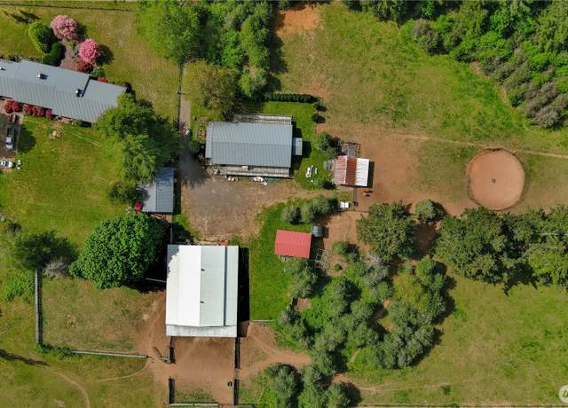 Property at 115 Kakela Rd, Winlock, WA 98596, 4 beds, 3 baths