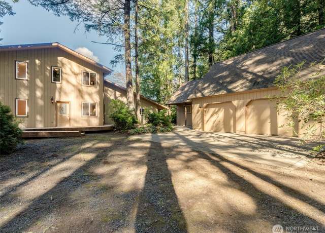 Property at 154 E Duck Cove Rd, Shelton, WA 98584, 5 beds, 4 baths