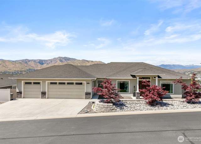 Property at 2876 N Brysen Dr, East Wenatchee, WA 98802, 5 beds, 5 baths