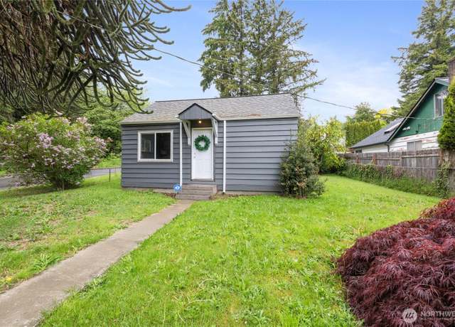 Property at 1140 Tacoma Ave, Port Orchard, WA 98366, 2 beds, 1 bath