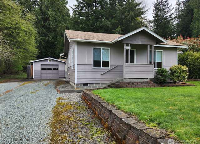 Property at 2111 30th St, Bellingham, WA 98225, 3 beds, 2 baths