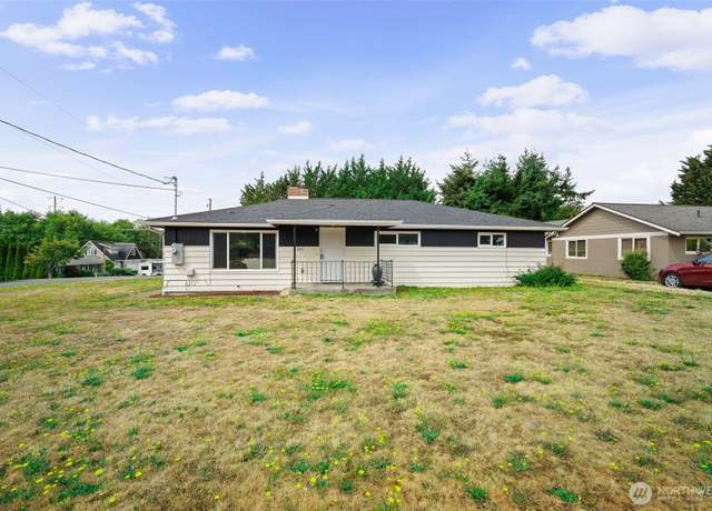 Property at 1501 N 19th St, Mount Vernon, WA 98273, 3 beds, 2 baths