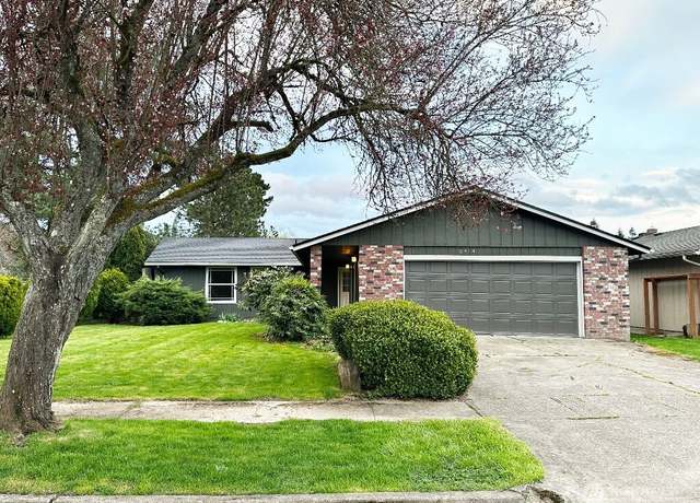 Property at 2414 48th Ave, Longview, WA 98632, 3 beds, 2 baths