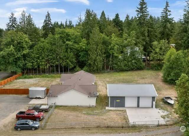 Property at 231 E Heights Pl N, Belfair, WA 98528, 3 beds, 2 baths