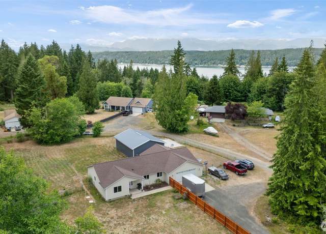 Property at 231 E Heights Pl N, Belfair, WA 98528, 3 beds, 2 baths