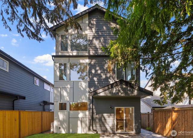 Property at 3809 NE 89th St, Seattle, WA 98115, 3 beds, 2.5 baths