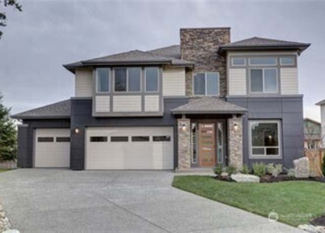 Property at 10205 NE 136th Pl, Kirkland, WA 98034, 5 beds, 3.5 baths