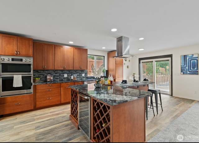 Property at 3913 W Tapps Dr E, Lake Tapps, WA 98391, 4 beds, 3 baths