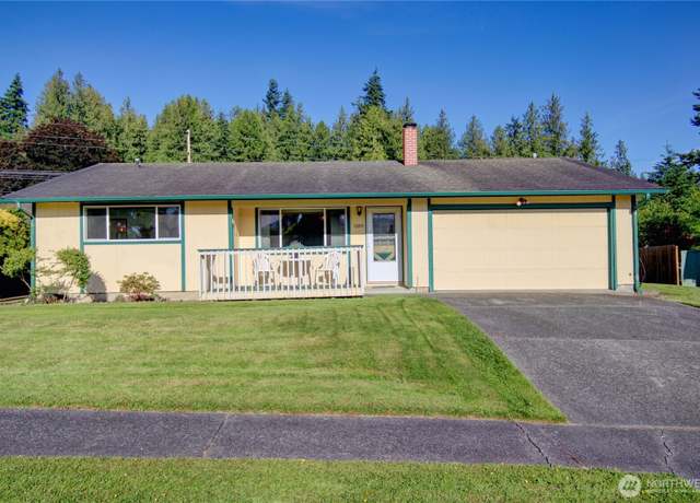Property at 1009 N Viewmont Dr, Mount Vernon, WA 98273, 3 beds, 2 baths