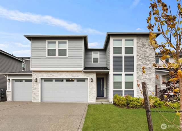 Property at 12619 176th St E, Puyallup, WA 98374, 4 beds, 3 baths