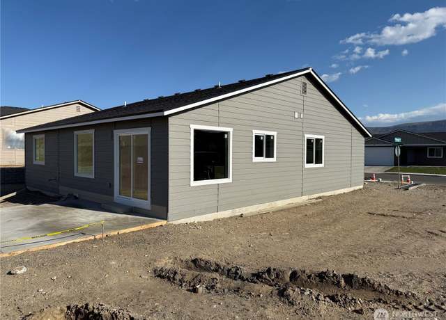 Property at 2311 Noah St SE, East Wenatchee, WA 98802, 3 beds, 2 baths
