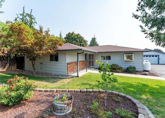 Property at 1205 Okanogan Ave, Wenatchee, WA 98801, 3 beds, 2 baths
