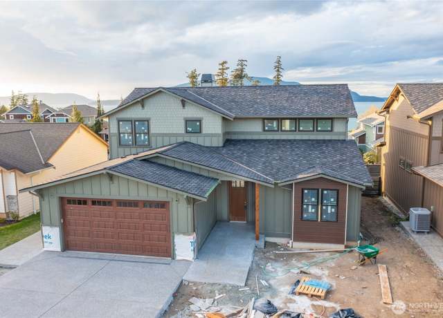 Property at 3910 W 3rd St, Anacortes, WA 98221, 4 beds, 2.5 baths