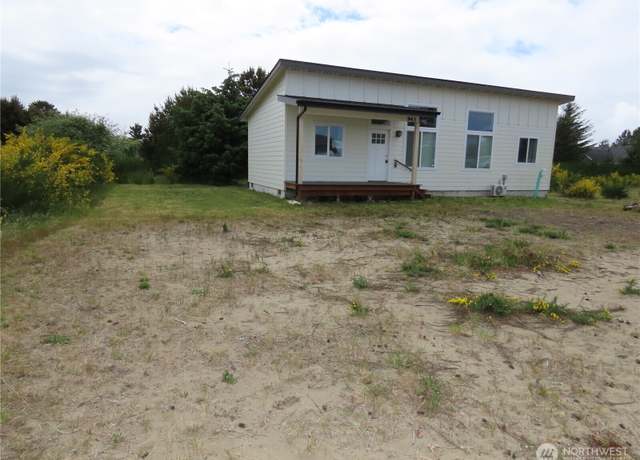 Property at 943 Silver King Ave SE, Ocean Shores, WA 98569, 2 beds, 1 bath
