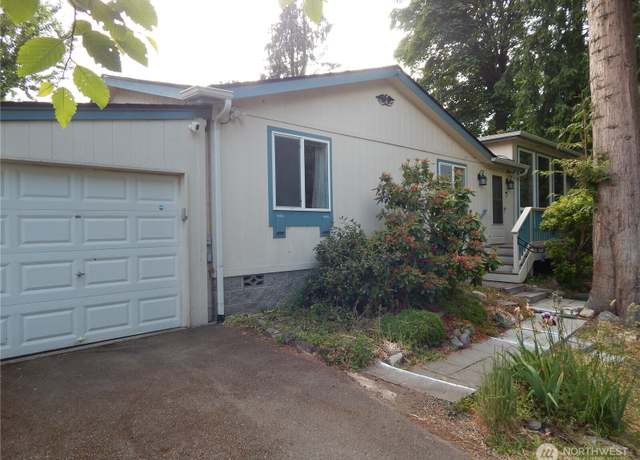 Property at 102 Stuart Dr, Port Angeles, WA 98362, 3 beds, 2 baths