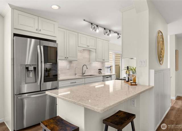 Property at 502 141 Ave SE #50, Bellevue, WA 98007, 3 beds, 1.5 baths