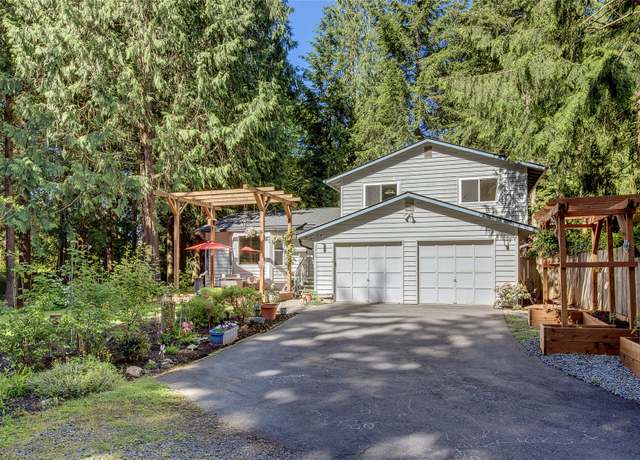 Property at 5822 143rd St SW, Edmonds, WA 98026, 4 beds, 3.5 baths