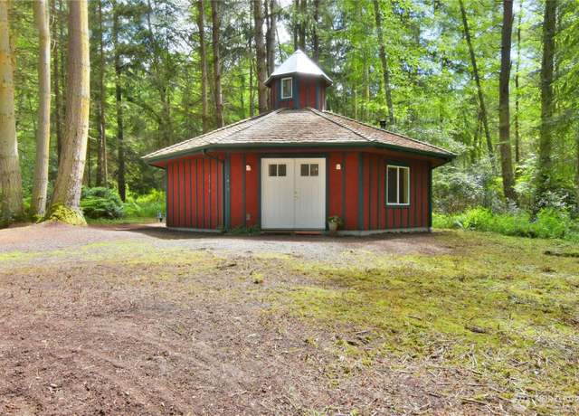 Property at 1510 Bismark Ln, Freeland, WA 98249, 1 bed, 1 bath