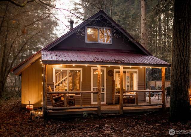 Property at 139 Mount Rainier Dr, Packwood, WA 98361, 2 beds, 1 bath