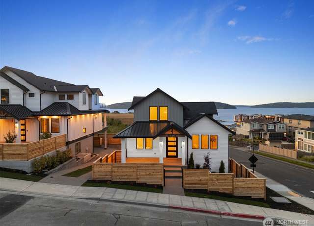 Property at 5301 N Commercial St, Ruston, WA 98407, 5 beds, 3.5 baths