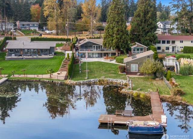 Property at 37242 42nd Ave S, Auburn, WA 98001, 4 beds, 3.5 baths