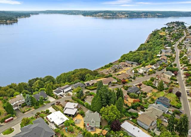 Property at 3721 Soundview Dr W, University Place, WA 98466, 5 beds, 3 baths