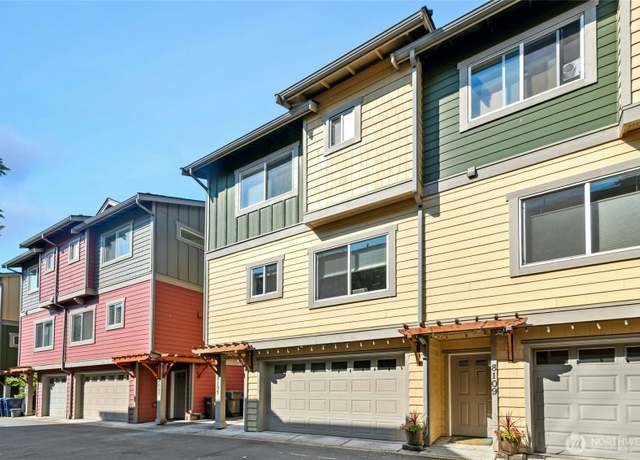 Property at 8107 165th Ln NE, Redmond, WA 98052, 2 beds, 2.5 baths