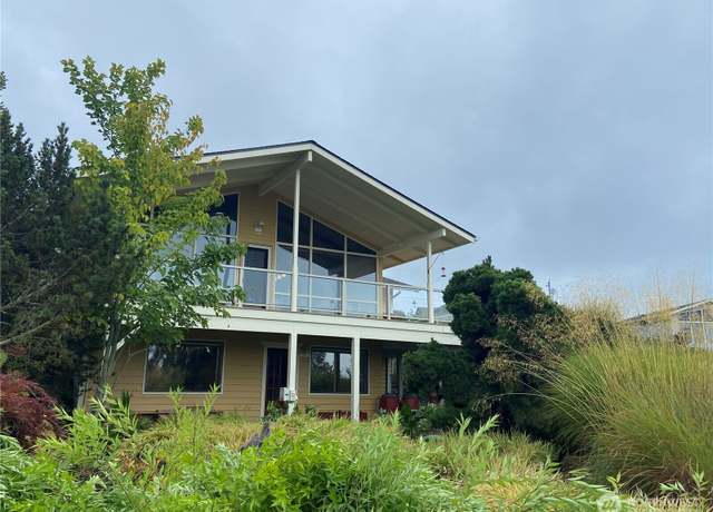 Property at 290 Colman Dr, Port Townsend, WA 98368, 2 beds, 3 baths