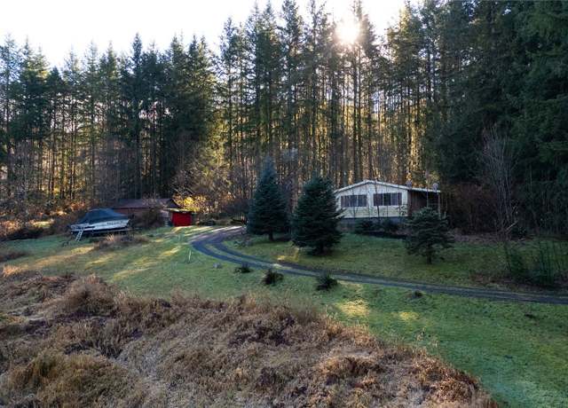 Property at 225 Magnus Rd, Onalaska, WA 98570, 2 beds, 2 baths