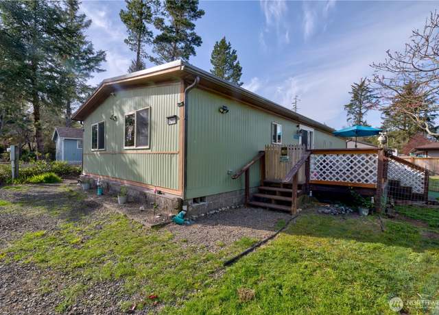 Property at 30103 W St, Ocean Park, WA 98640, 3 beds, 2 baths