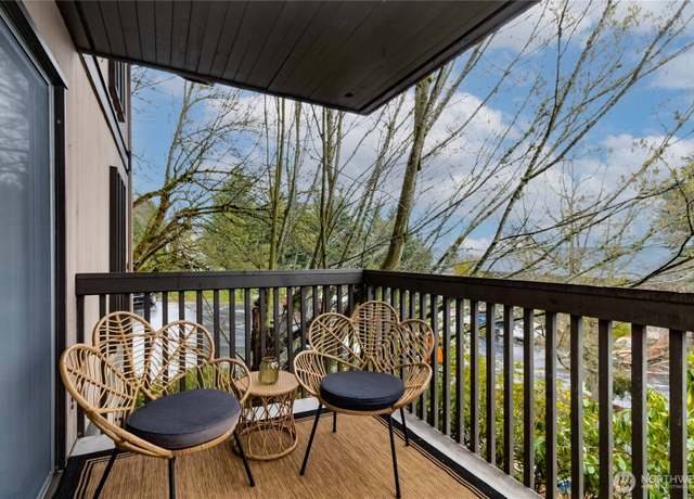 Property at 1425 S Puget Dr Unit O-4, Renton, WA 98055, 2 beds, 1.5 baths