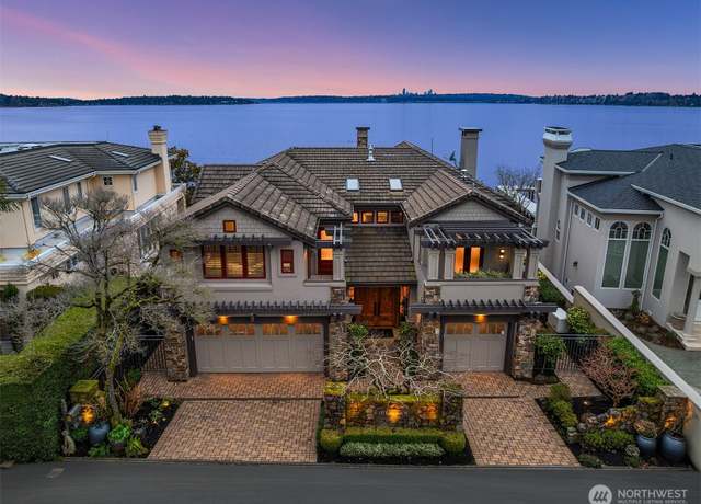 Property at 137 Lake Ave W, Kirkland, WA 98033, 3 beds, 4.5 baths