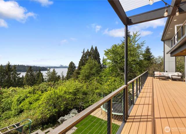 Property at 5340 W Mercer Way, Mercer Island, WA 98040, 5 beds, 4.5 baths