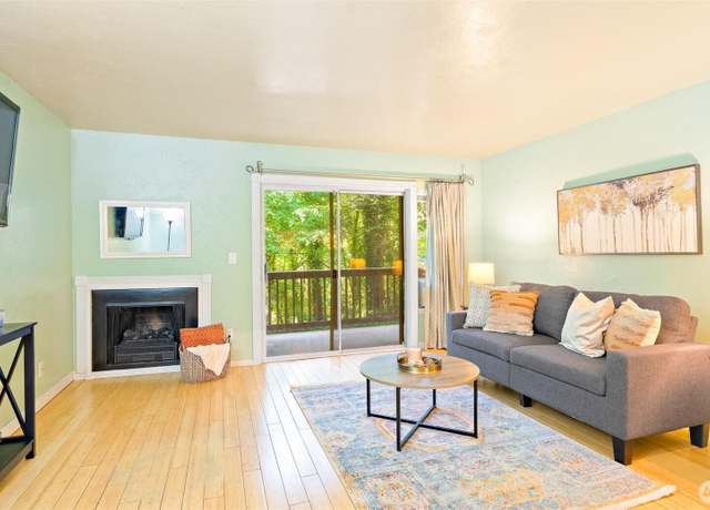 Property at 500 N National Ave #3, Bremerton, WA 98312, 2 beds, 2.5 baths