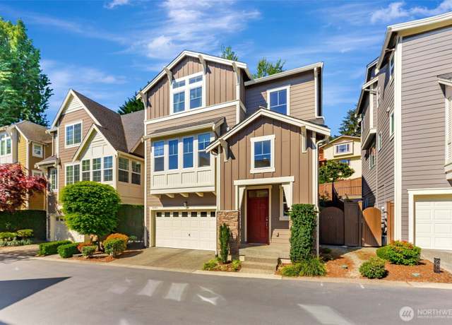 Property at 9831 NE 138th Pl, Kirkland, WA 98034, 4 beds, 3.5 baths
