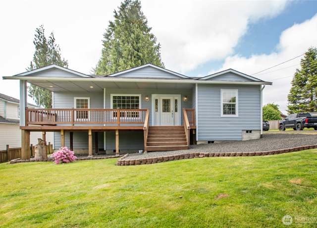 Property at 514 Mckinley Ave, Raymond, WA 98577, 3 beds, 2 baths