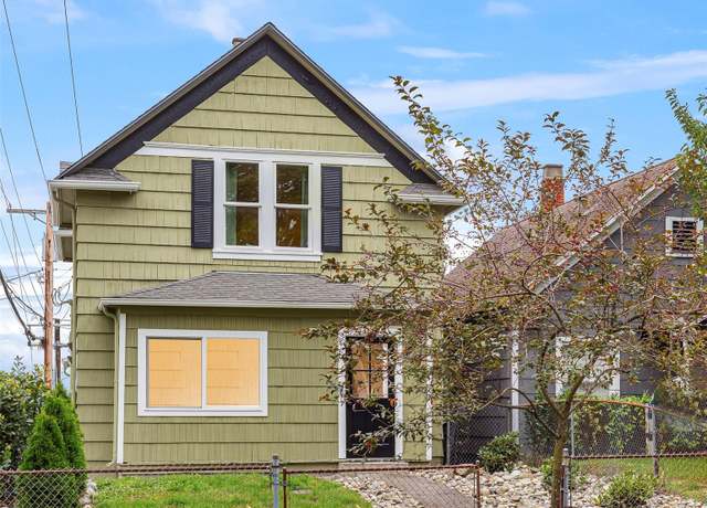 Property at 3113 Oakes Ave, Everett, WA 98201, 5 beds, 2 baths